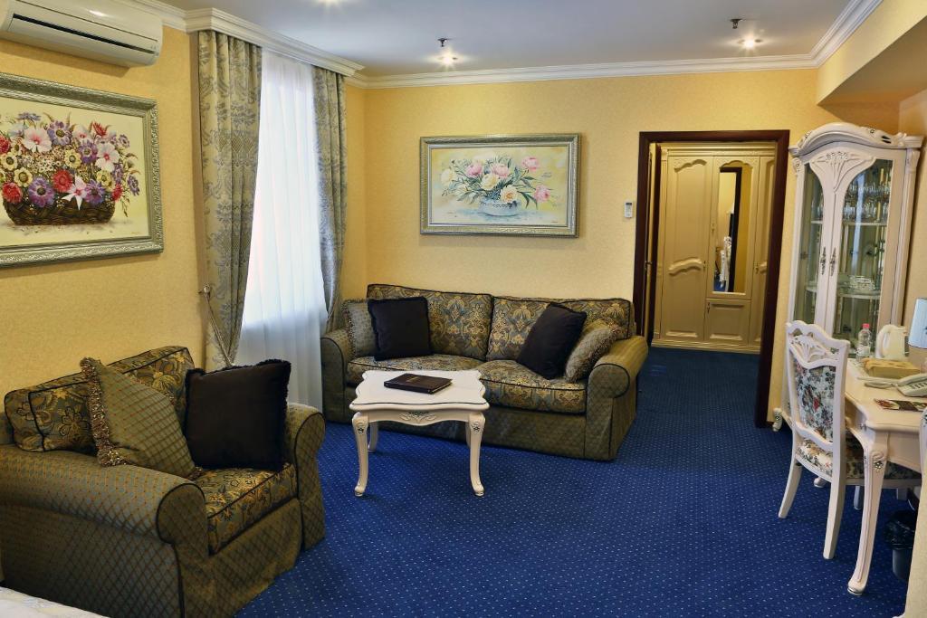 Hotel Ukraine Rivne Ruang foto